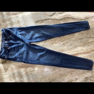 American Eagle Hi-Rise Jeans (Women’s -Size 4)